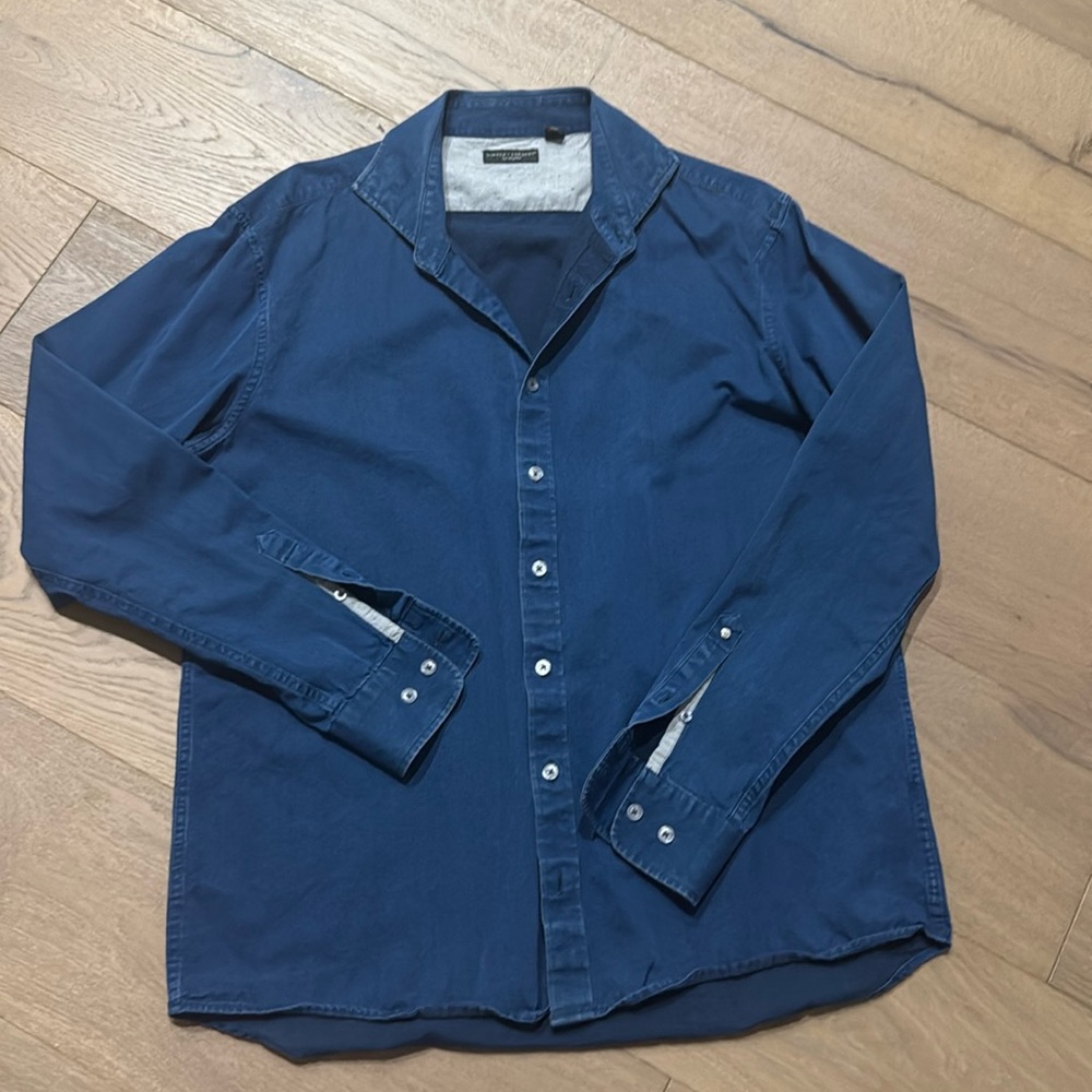 Singer Sargent denim button down shirt